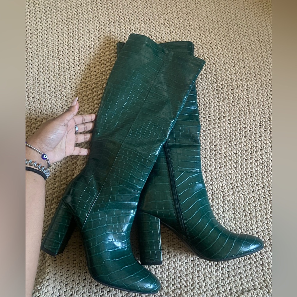 Madden Girl Crocodile Green Heeled Boots. Size 8